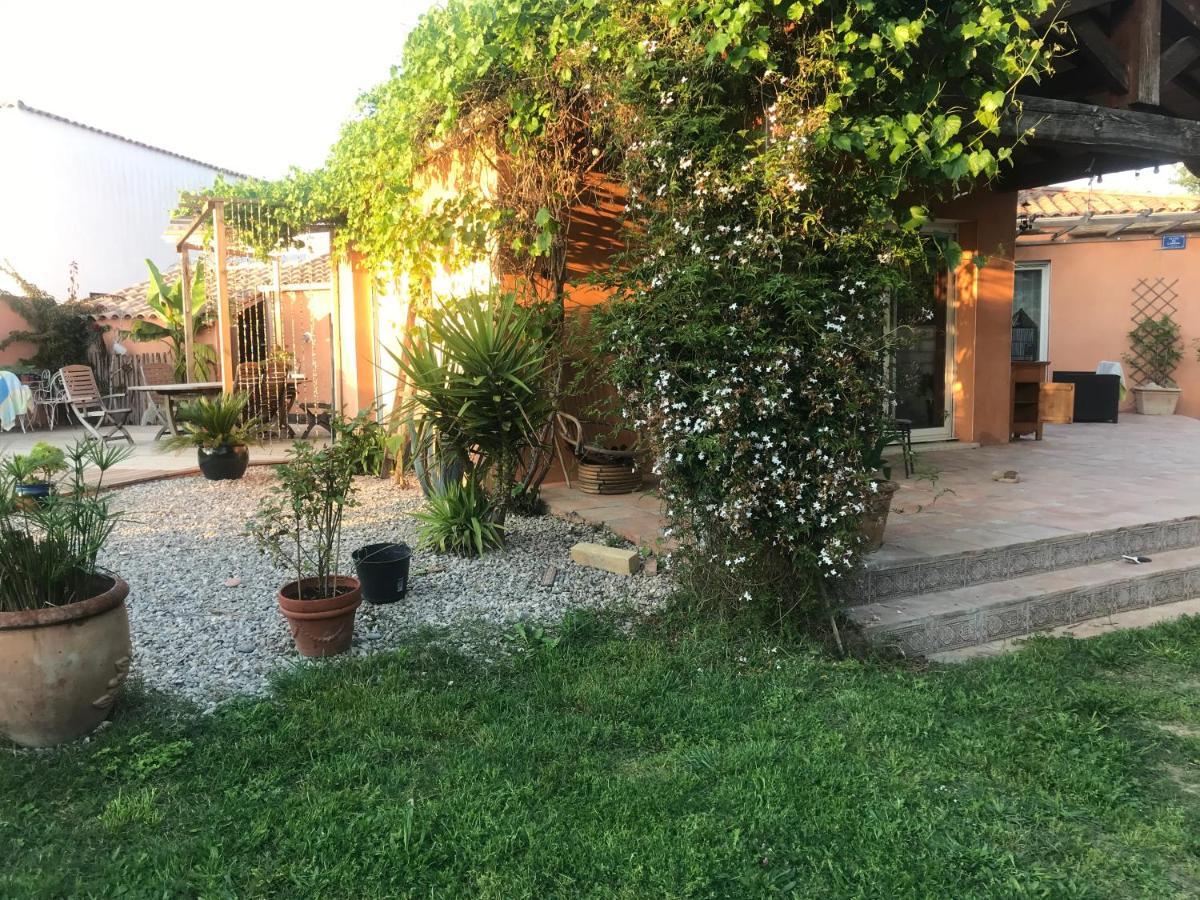 Villa Des Oliviers Baillargues Exterior foto